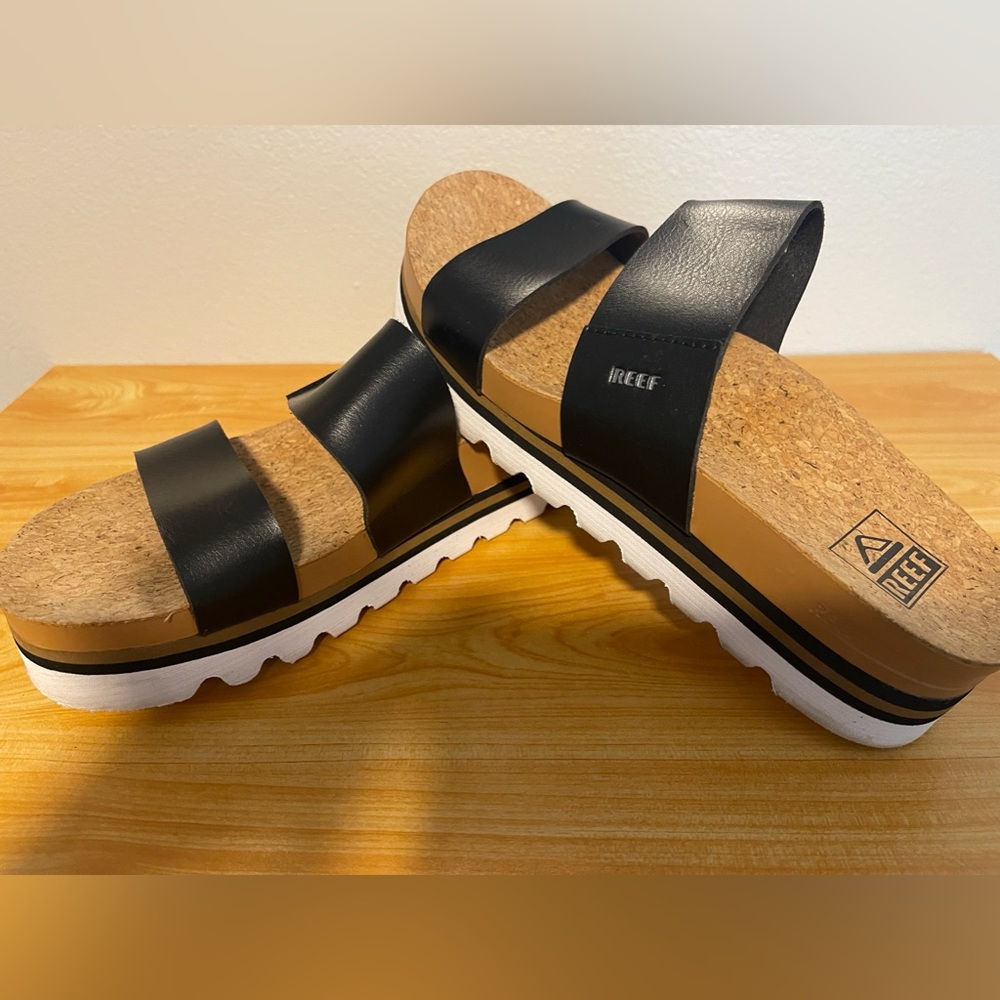 Reef Cushion Vista Hi Sandals Size 7